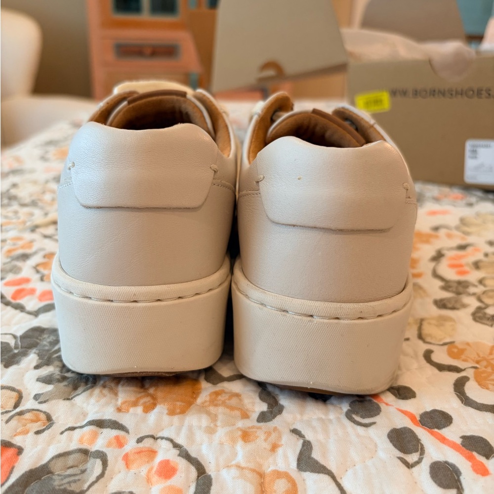BORN MIRA WHITE ITALIAN FINISHED LEATHER PLATFORM SNEAKERS SIZE 7 - Picture 3 of 11